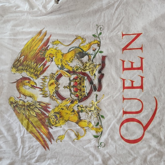 Queen tour tshirt in Large - Picture 2 of 5